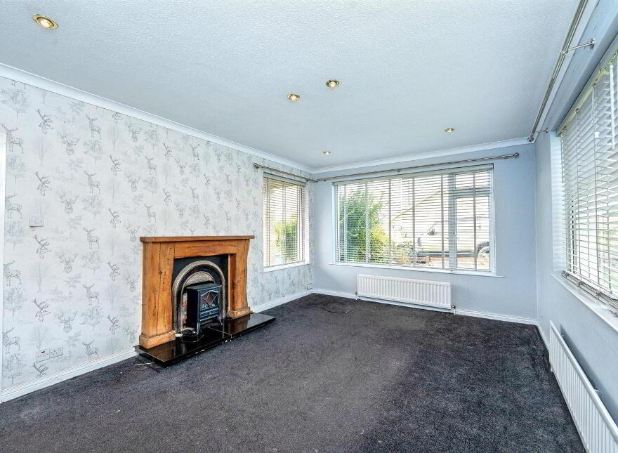 2 Kilwood Crescent, Crossgar, BT30 9DF