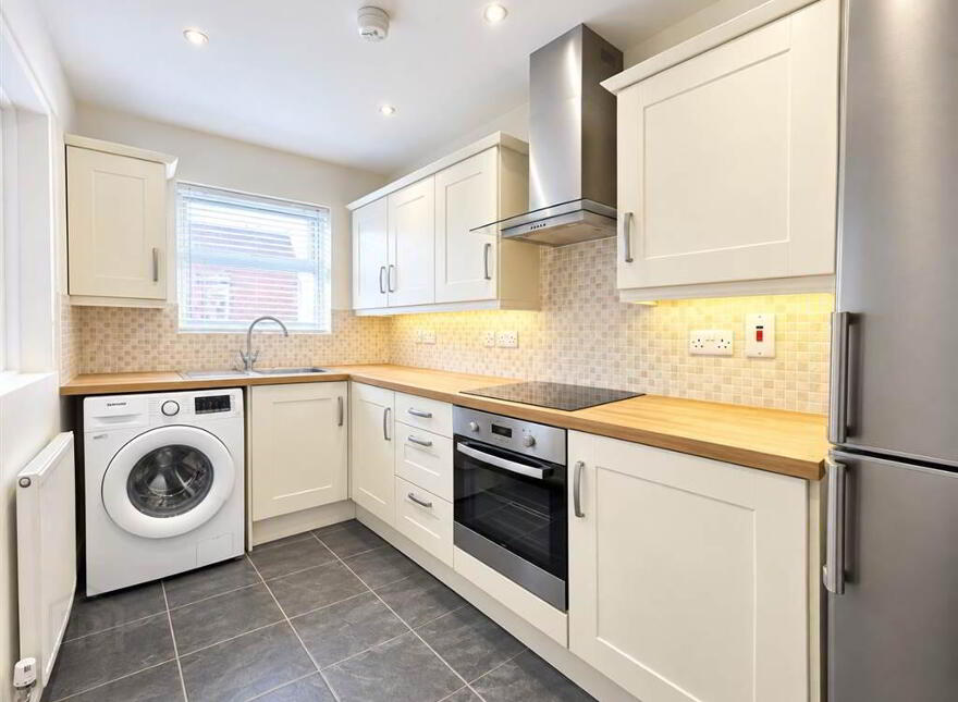 9 Raby Street, Belfast, BT7 2GY
