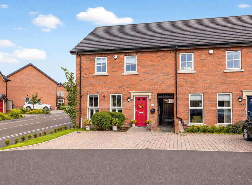 15 Meadow Crescent, Lisburn, BT28 3RN