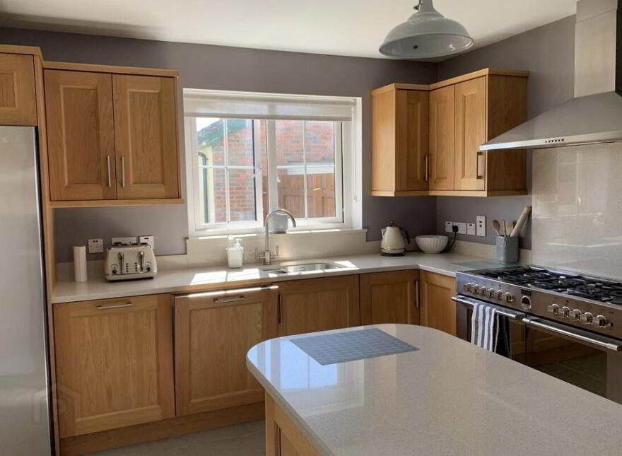 32 Tollymore Brae, Newcastle, BT33 0GT