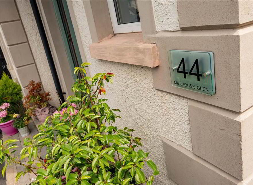 44 Millhouse Glen, Antrim, BT41 2UJ