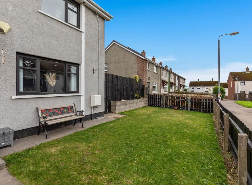 26 Campsie Park, Dundonald, Belfast, BT16 2SF