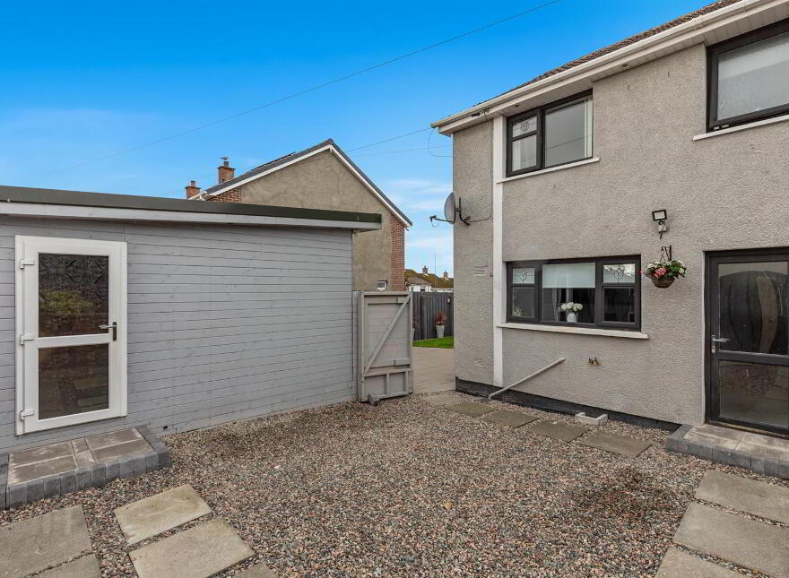 26 Campsie Park, Dundonald, Belfast, BT16 2SF