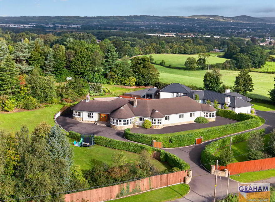 104 Carnbane Road, Royal Hillsborough, Lisburn, BT27 5NG