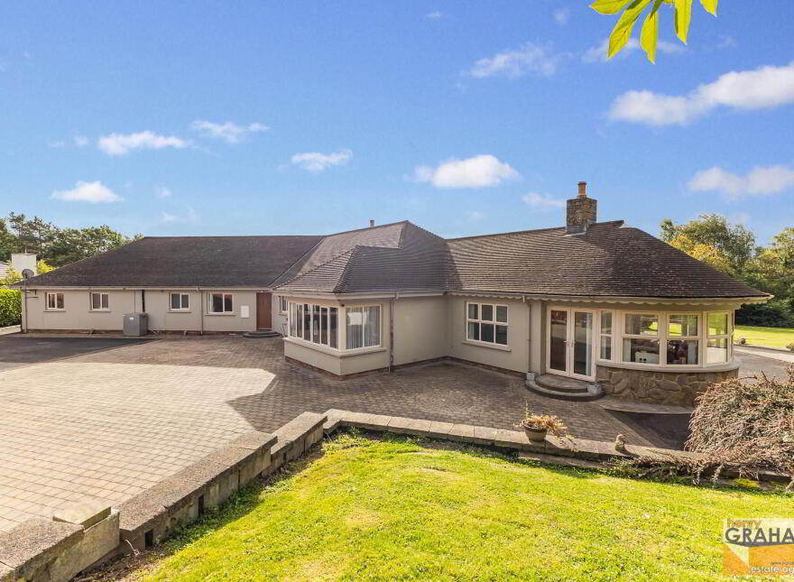 104 Carnbane Road, Royal Hillsborough, Lisburn, BT27 5NG