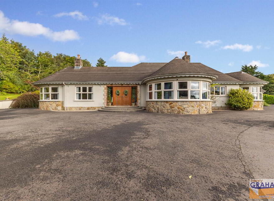 104 Carnbane Road, Royal Hillsborough, Lisburn, BT27 5NG