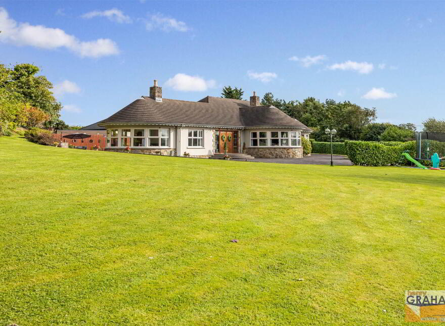 104 Carnbane Road, Royal Hillsborough, Lisburn, BT27 5NG