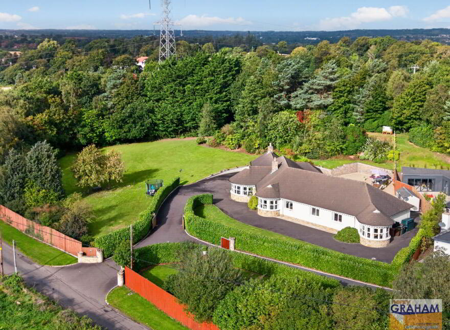 104 Carnbane Road, Royal Hillsborough, Lisburn, BT27 5NG