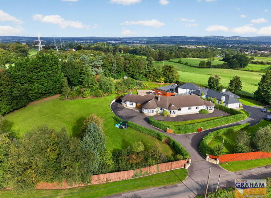 104 Carnbane Road, Royal Hillsborough, Lisburn, BT27 5NG