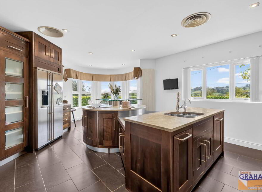 104 Carnbane Road, Royal Hillsborough, Lisburn, BT27 5NG