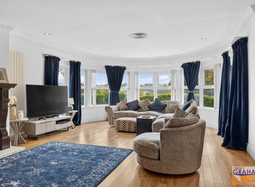 104 Carnbane Road, Royal Hillsborough, Lisburn, BT27 5NG