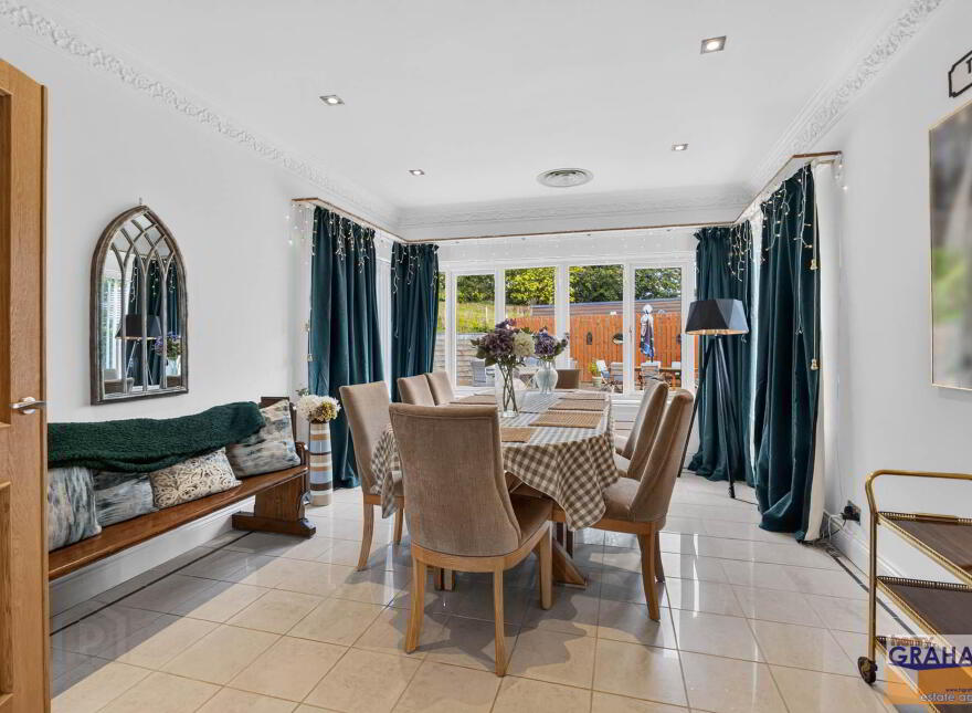 104 Carnbane Road, Royal Hillsborough, Lisburn, BT27 5NG