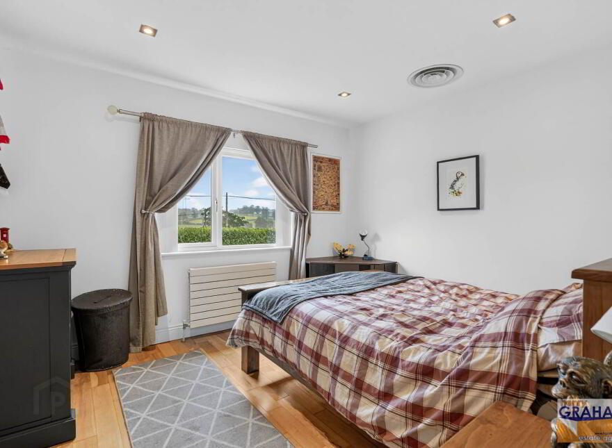 104 Carnbane Road, Royal Hillsborough, Lisburn, BT27 5NG