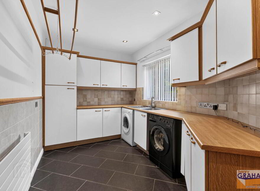 104 Carnbane Road, Royal Hillsborough, Lisburn, BT27 5NG
