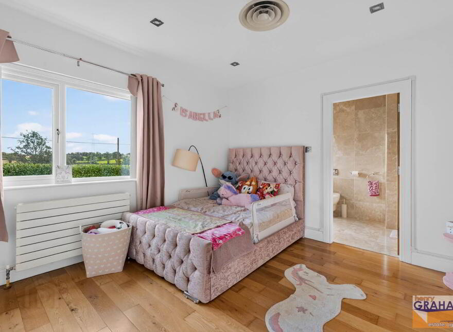104 Carnbane Road, Royal Hillsborough, Lisburn, BT27 5NG