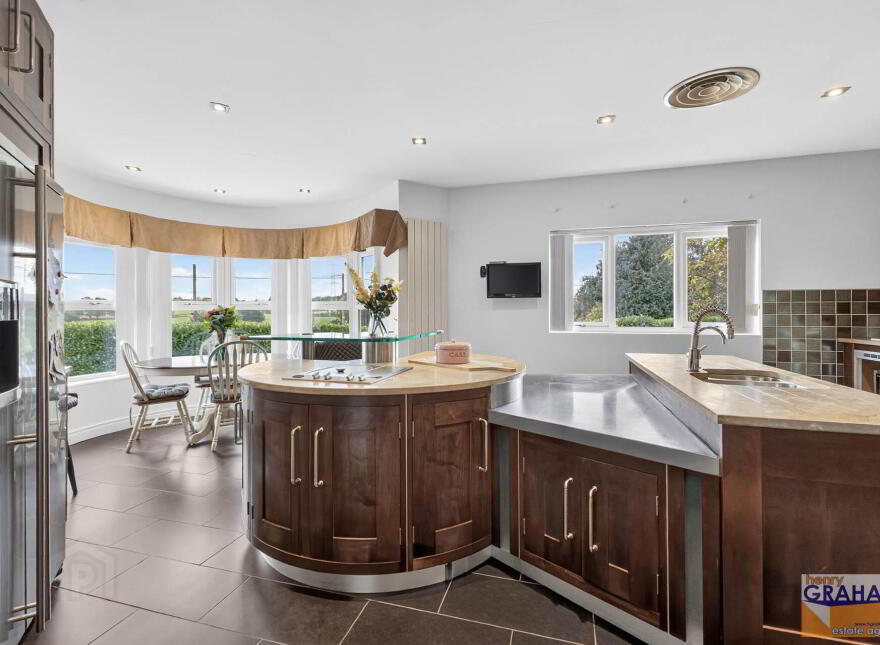 104 Carnbane Road, Royal Hillsborough, Lisburn, BT27 5NG