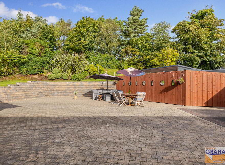 104 Carnbane Road, Royal Hillsborough, Lisburn, BT27 5NG