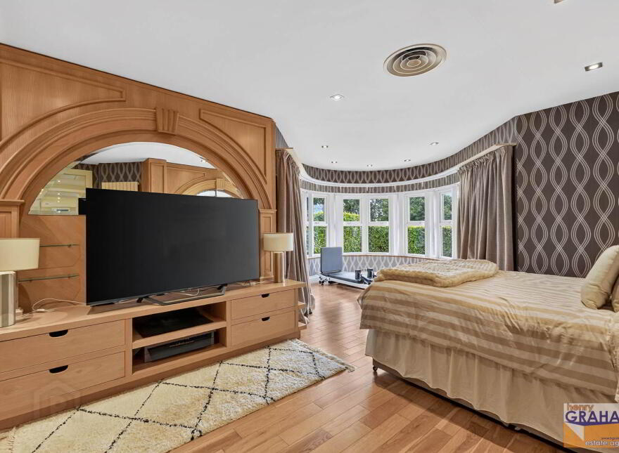 104 Carnbane Road, Royal Hillsborough, Lisburn, BT27 5NG
