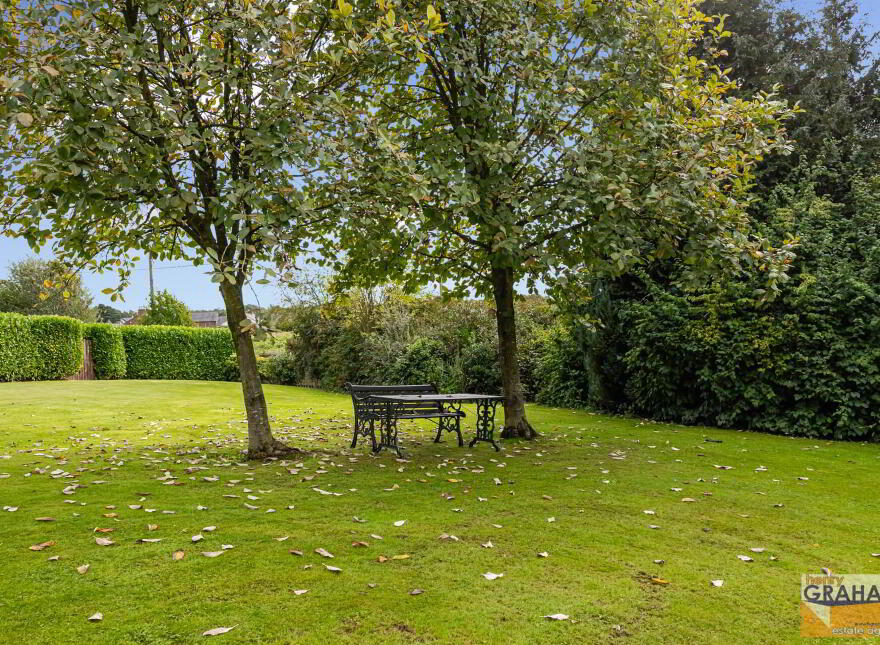104 Carnbane Road, Royal Hillsborough, Lisburn, BT27 5NG