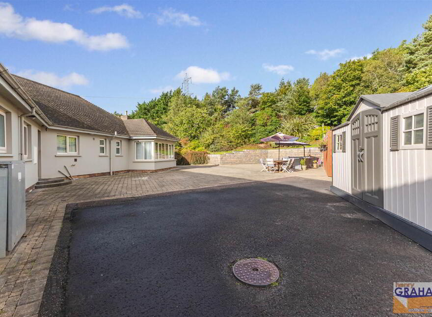 104 Carnbane Road, Royal Hillsborough, Lisburn, BT27 5NG
