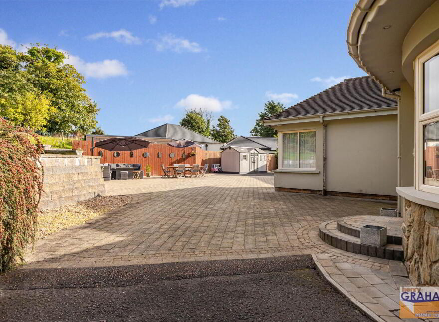 104 Carnbane Road, Royal Hillsborough, Lisburn, BT27 5NG