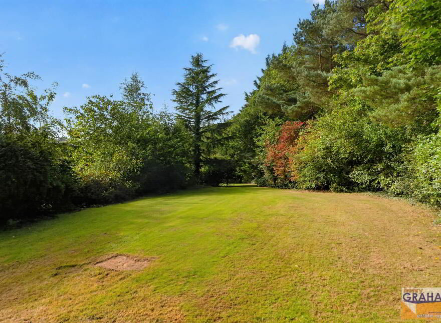 104 Carnbane Road, Royal Hillsborough, Lisburn, BT27 5NG