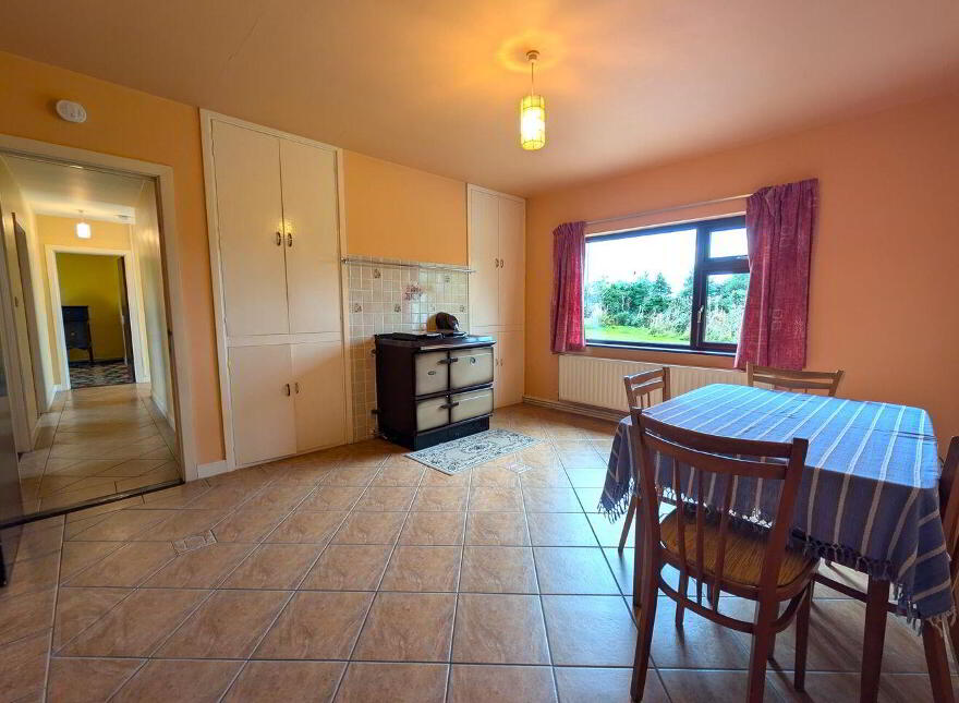 Srah, Foxford, F26XT67