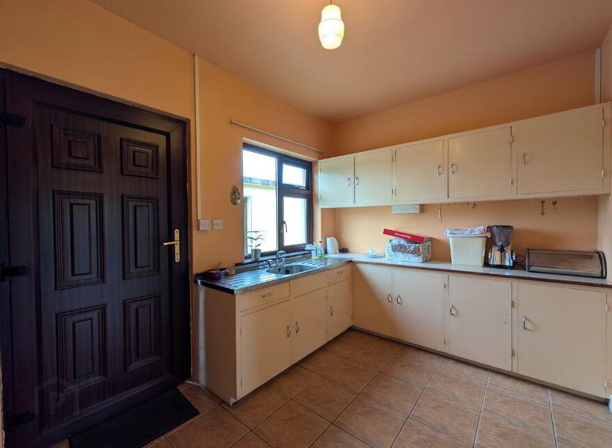 Srah, Foxford, F26XT67