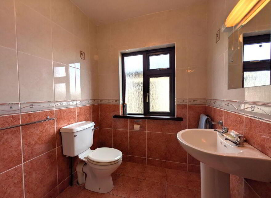 Srah, Foxford, F26XT67