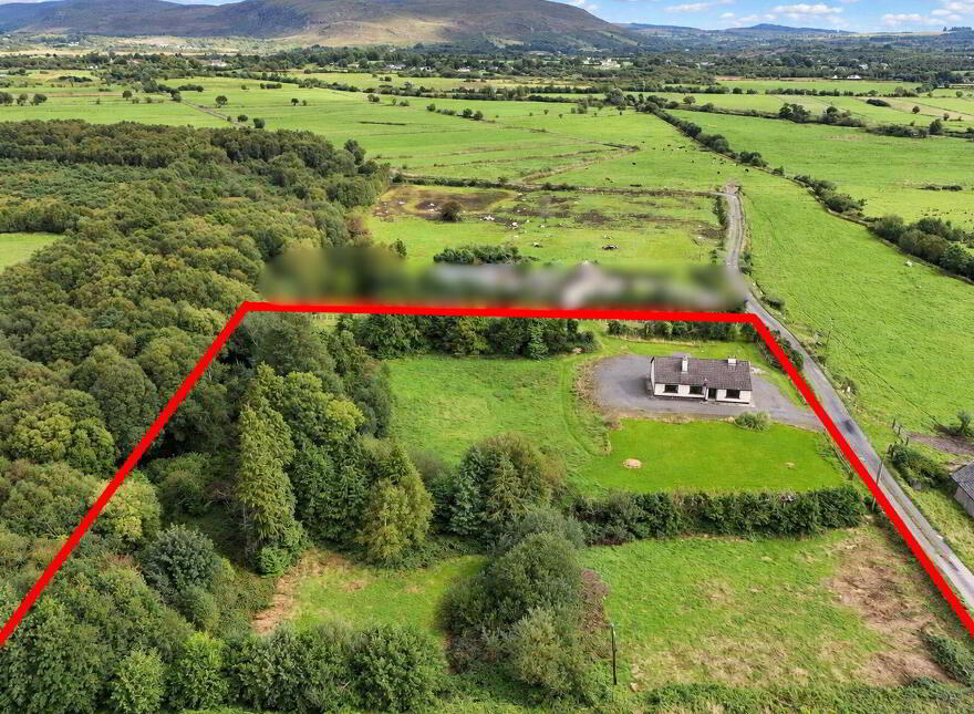 Srah, Foxford, F26XT67