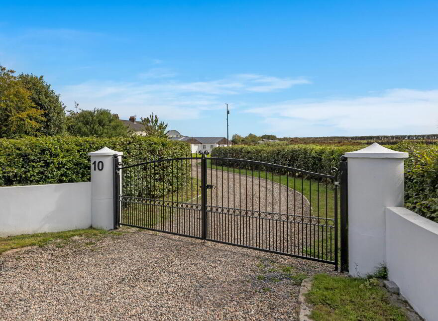 Merok, 10 Kerrs Road, Bangor, BT19 7QD