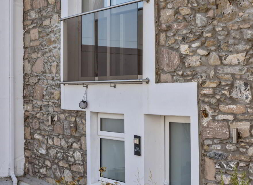 Merok, 10 Kerrs Road, Bangor, BT19 7QD