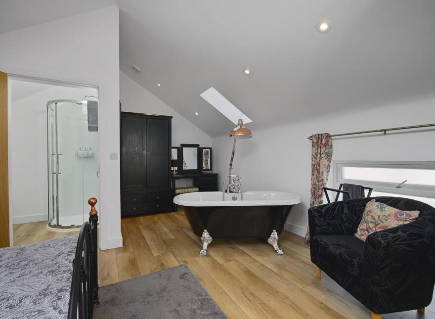 Merok, 10 Kerrs Road, Bangor, BT19 7QD