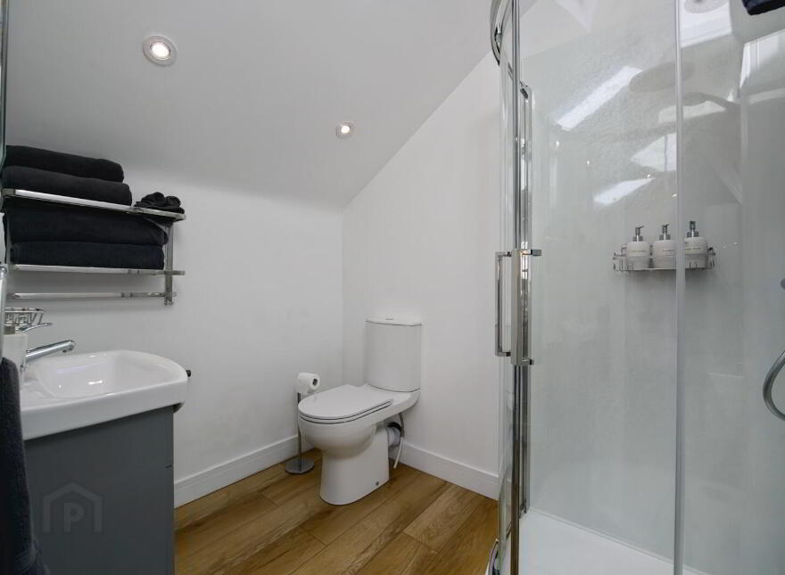 Merok, 10 Kerrs Road, Bangor, BT19 7QD