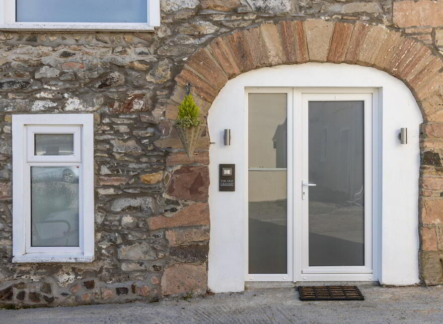 Merok, 10 Kerrs Road, Bangor, BT19 7QD