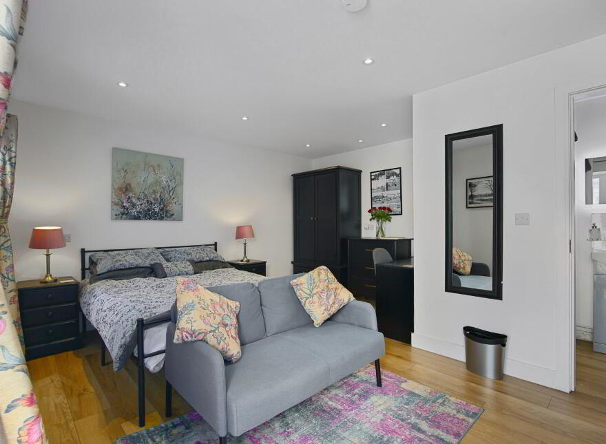 Merok, 10 Kerrs Road, Bangor, BT19 7QD