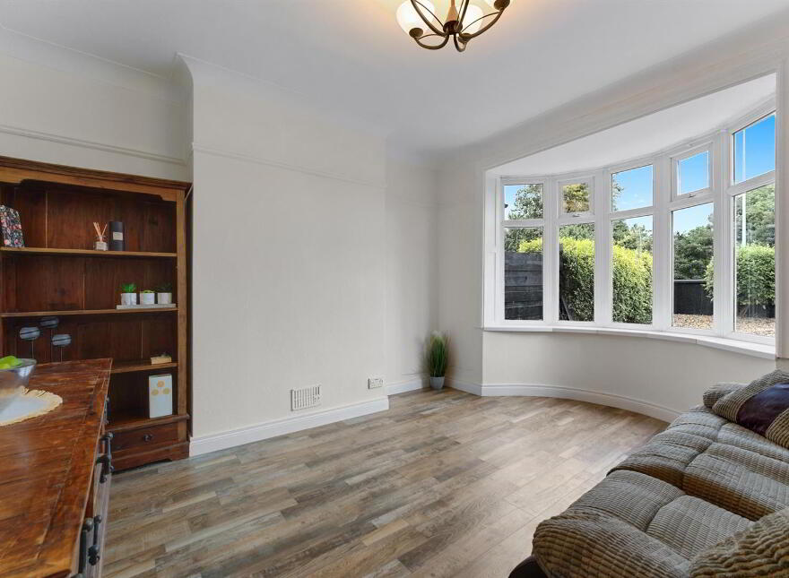 36 Belfast Road, Carrickfergus, BT38 8BT