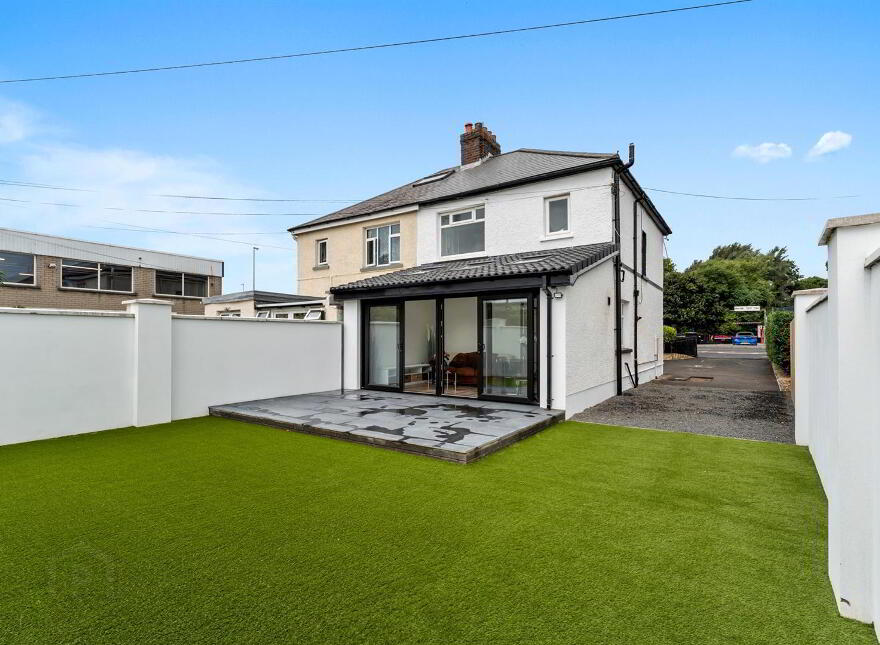 36 Belfast Road, Carrickfergus, BT38 8BT