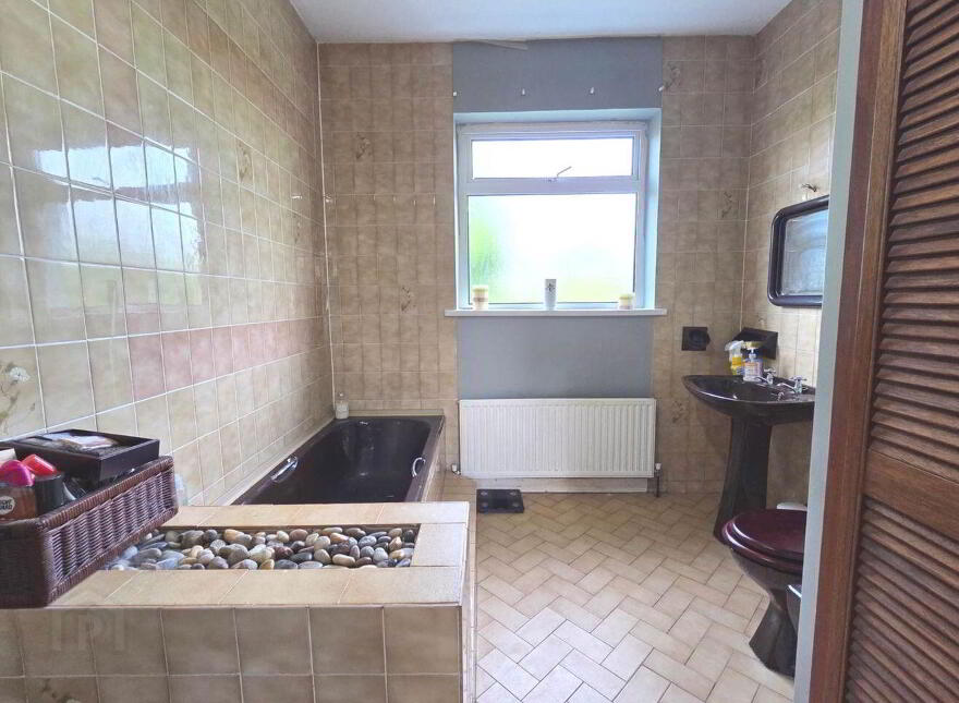 4 Bed Bungalow/ Seperate Workshop &, C. 8.75 Acres, Ballyhard, Glenamaddy, F45H049