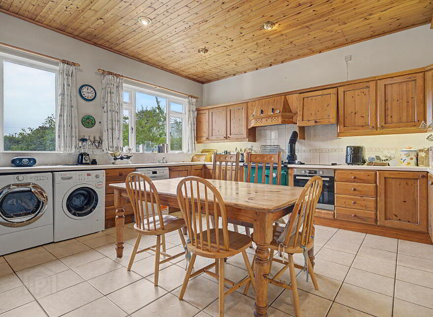 18 Deanfield, Derry, BT47 6HY
