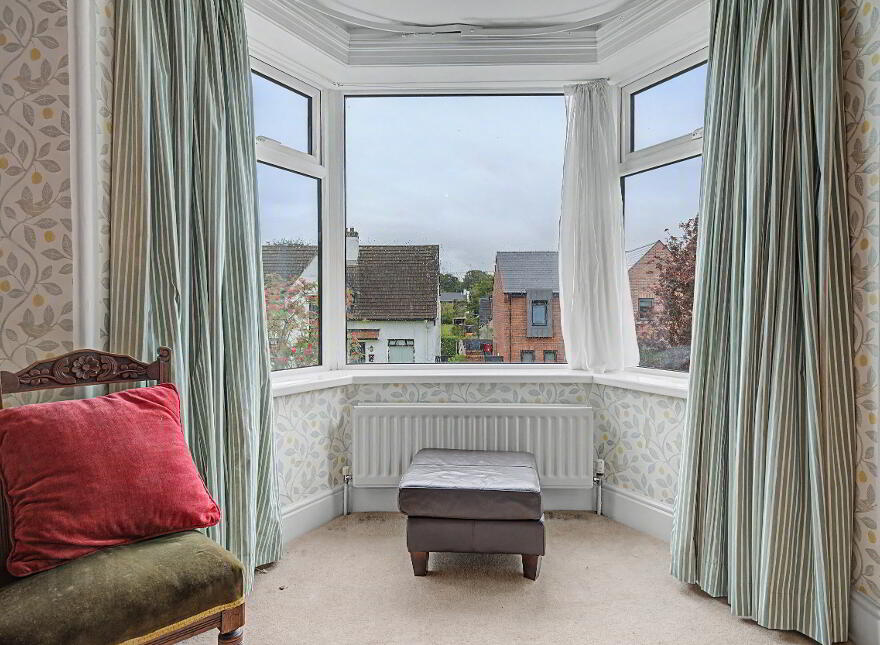 18 Deanfield, Derry, BT47 6HY
