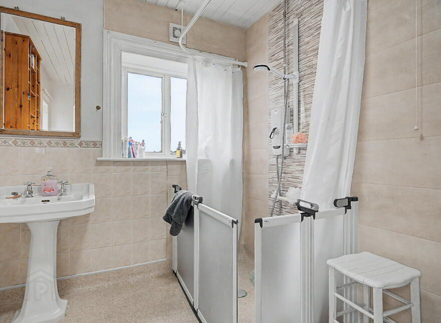 18 Deanfield, Derry, BT47 6HY