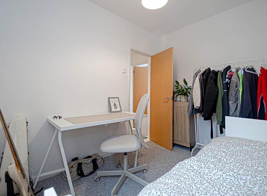 41 Rosebery Road, Ravenhill, Belfast, BT6 8JA