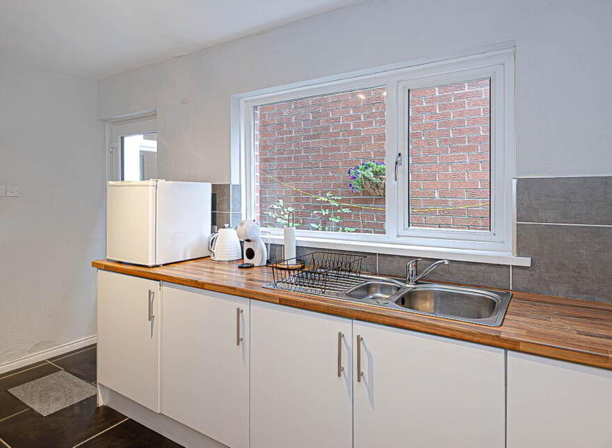 41 Rosebery Road, Ravenhill, Belfast, BT6 8JA