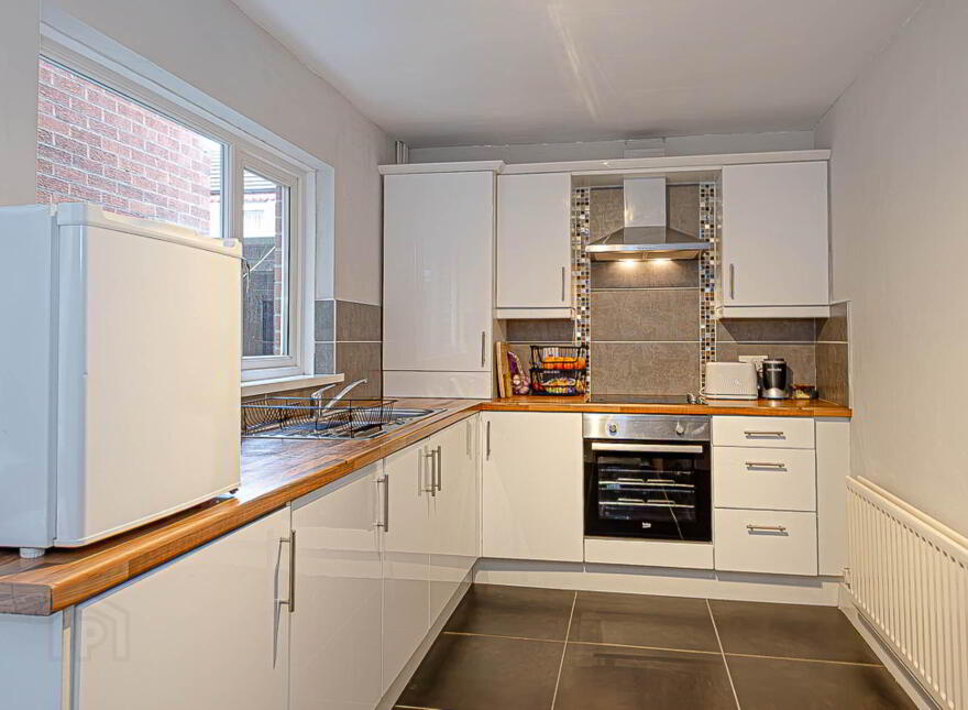41 Rosebery Road, Ravenhill, Belfast, BT6 8JA