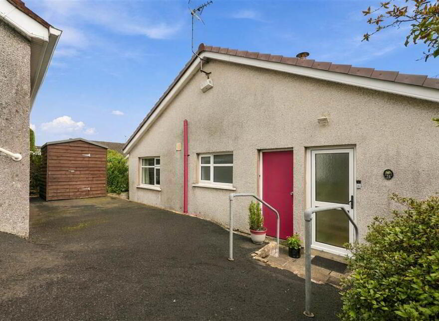 31 Grangegorm Drive, Ballymena, BT42 2EE