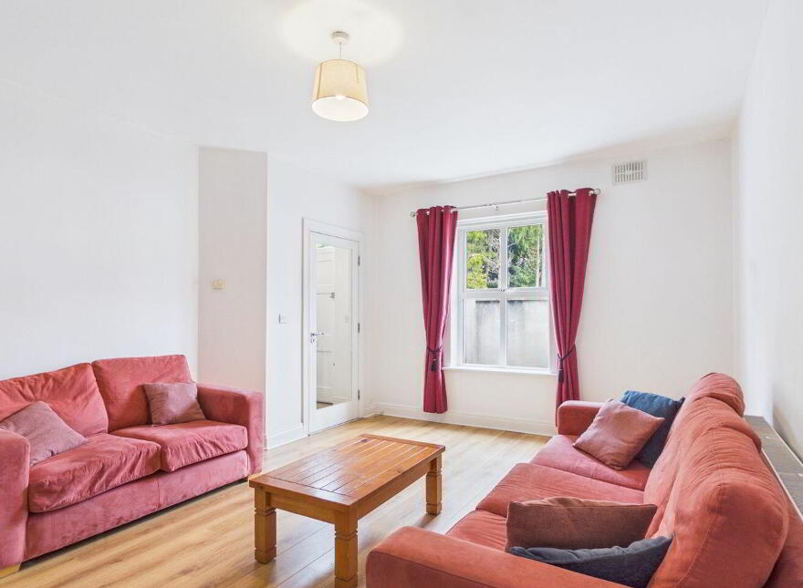4 Laurel Grove, Dublin Road, Thurles, E41D6F7