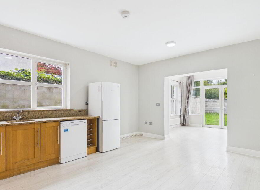 4 Laurel Grove, Dublin Road, Thurles, E41D6F7