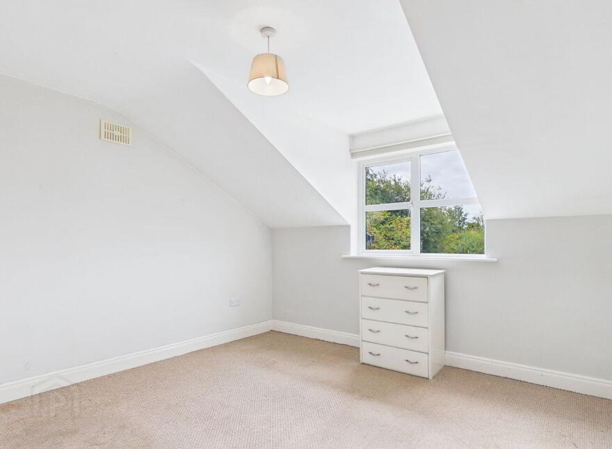 4 Laurel Grove, Dublin Road, Thurles, E41D6F7
