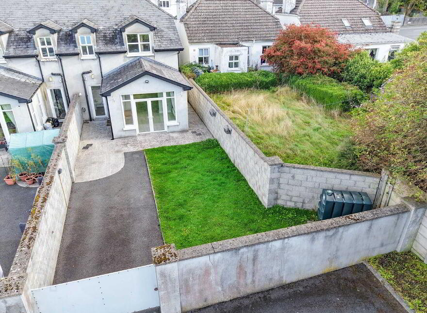 4 Laurel Grove, Dublin Road, Thurles, E41D6F7